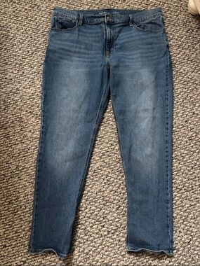 Old Navy Mid-Ride Wow Boyfriend Jeans